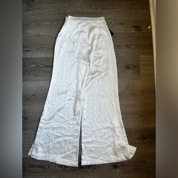 Elliatt Centrist Pant - Picture 3 of 5